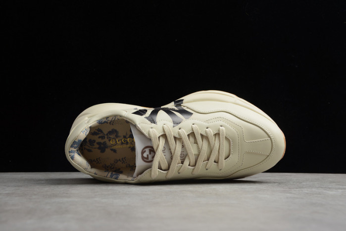 g*u*i ace embroidered low-top sneaker e2283
