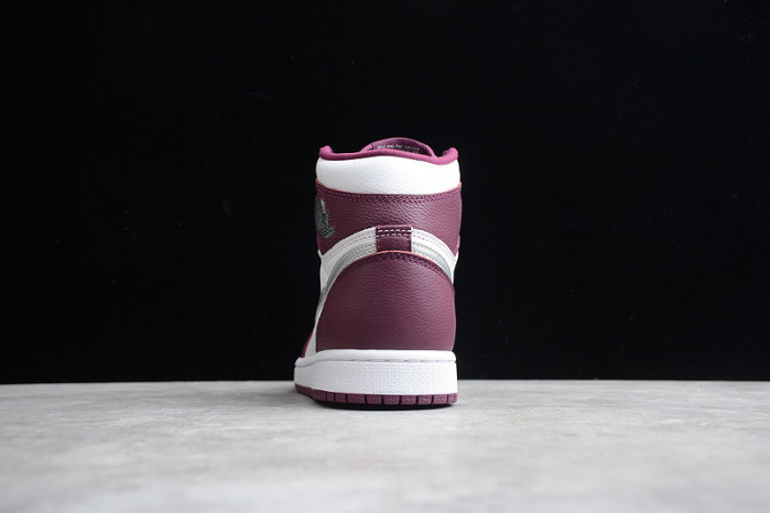 air jordan 1 retro high og bordeaux 555088-611