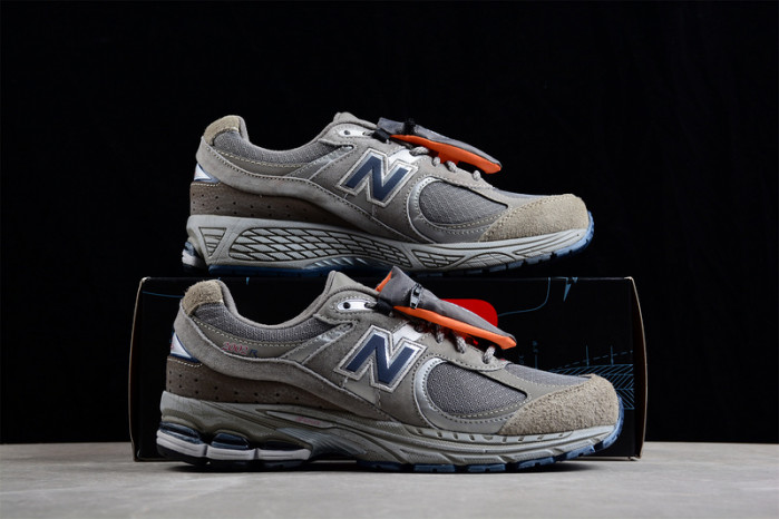 new balance 2002r grey brown pouch m2002rva