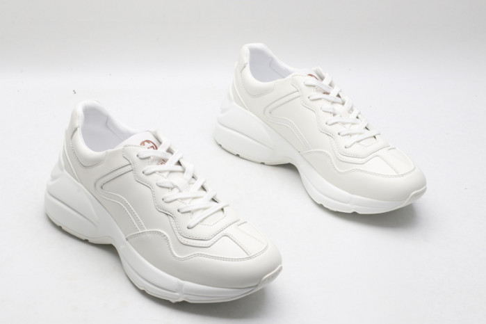 g*u*i ace embroidered low-top sneaker e2357