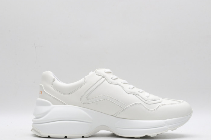 g*u*i ace embroidered low-top sneaker e2357
