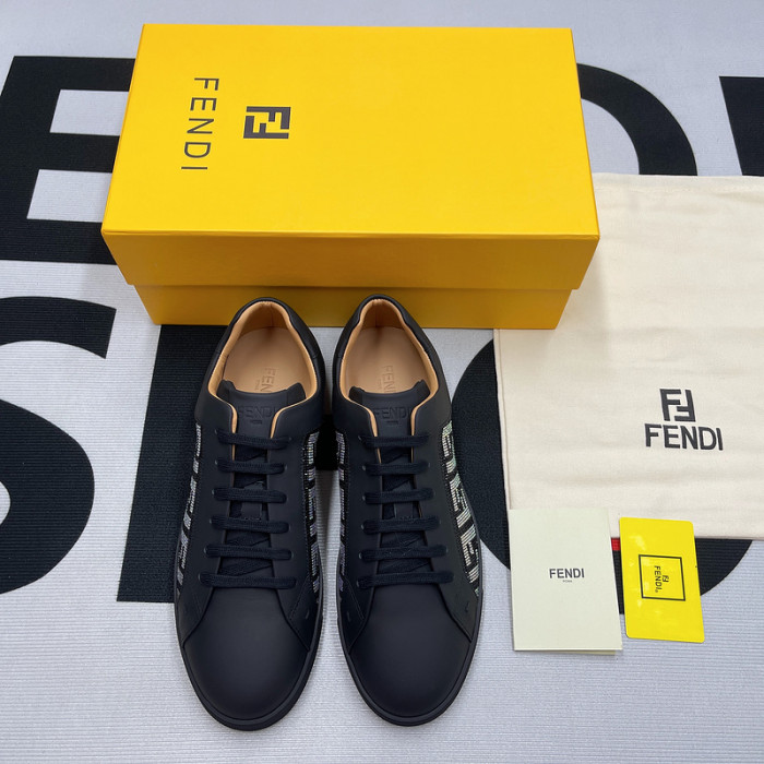 F**di SNEAKERS F024