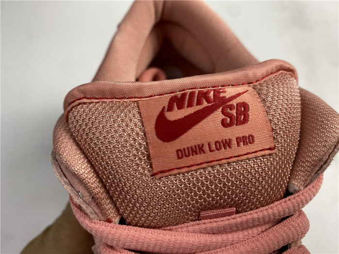 nike sb dunk low “pink” cv1655-600