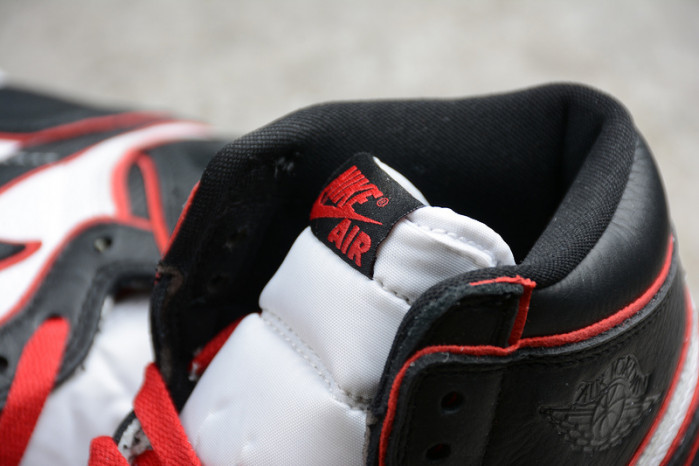 jordan 1 retro high bloodline 555088-062