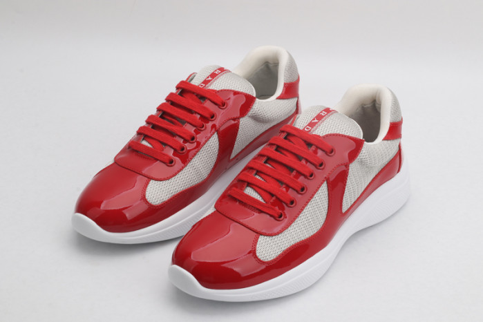 pra*a sneaker p009