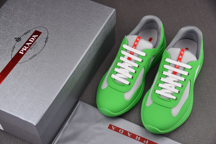 Pra*a SNEAKER P7023