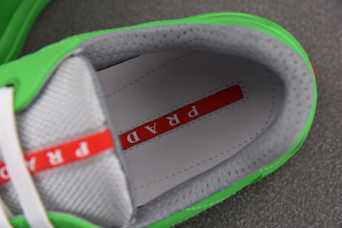 Pra*a SNEAKER P7023