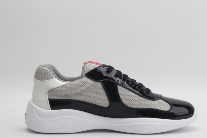 pra*a sneaker p011