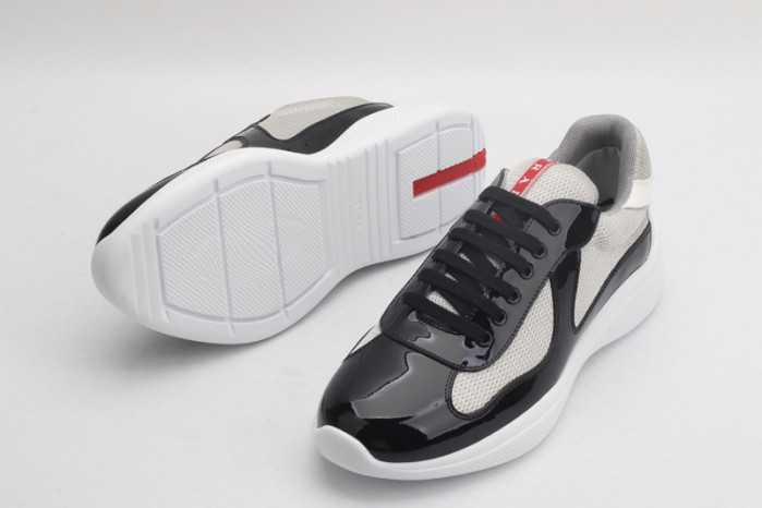 pra*a sneaker p011