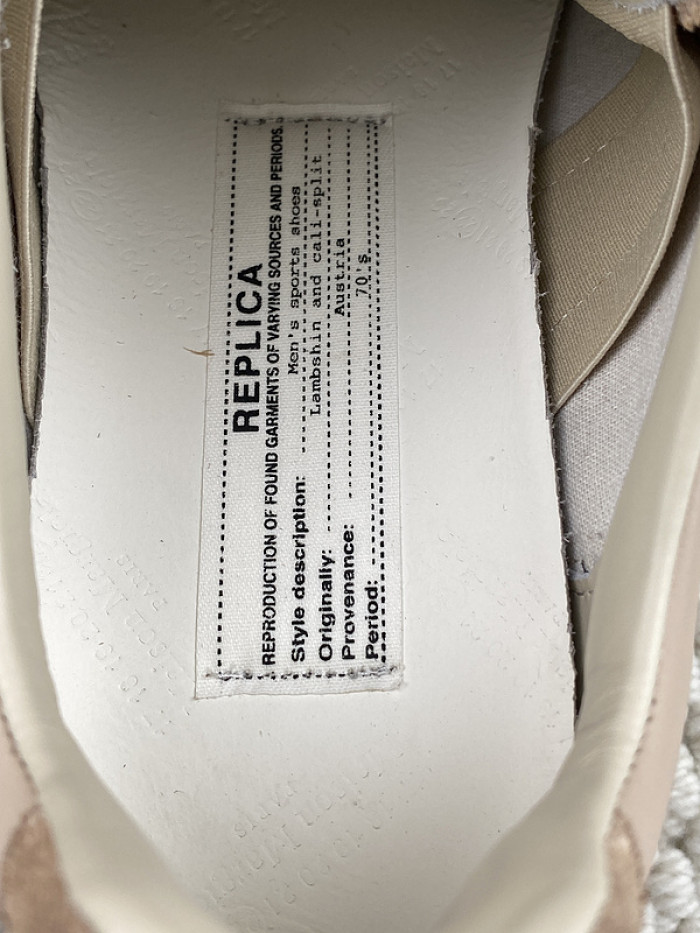 ma*s*n Ma*i*la sneakers